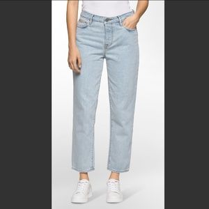 CALVIN KLEIN LT BLUE BOYFRIEND VINTAGE DENIM JEAN